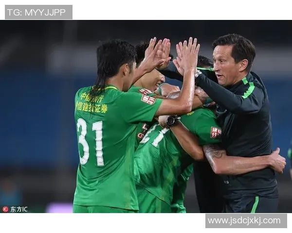 北京足球队灵活性探讨：如何应对战术变化与球员适应性挑战