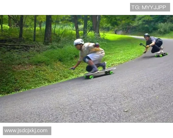 广州滑板队在极限运动世界杯中的速度表现分析与点评