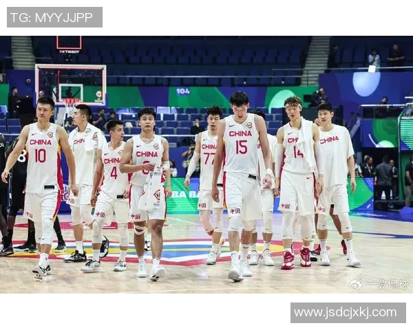 深圳篮球队在世界杯预选赛中以62分稳居积分榜首位