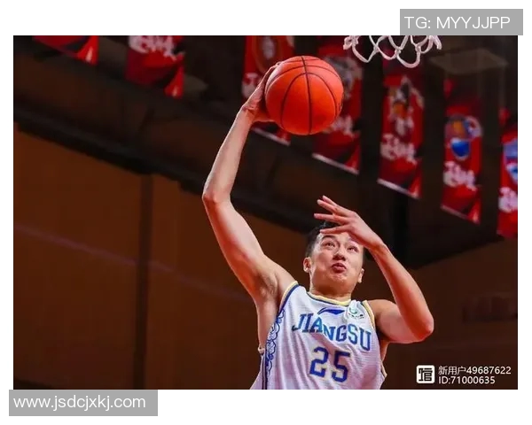 黄丽专访：从篮球新星到传奇教练的成长之路与心路历程回顾