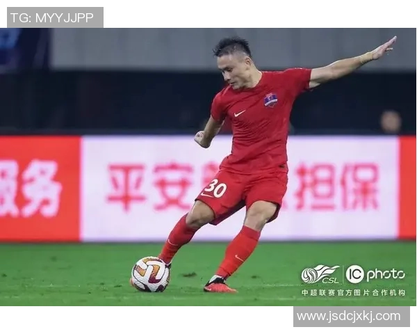 中甲联赛精彩对决梅州队迎战深圳队全力争胜展现足球魅力 中甲联赛精彩对决梅州队迎战深圳队全力争胜展现足球魅力