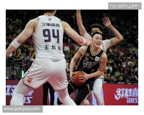 CBA精彩对决回放广东队与上海队全场比赛精彩瞬间回顾 CBA精彩对决回放广东队与上海队全场比赛精彩瞬间回顾