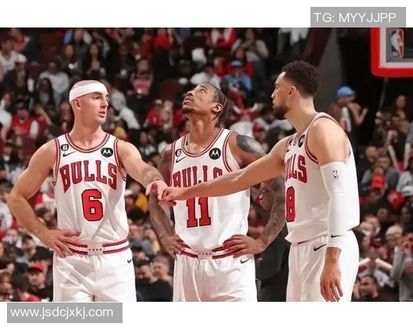 公牛与步行者激战正酣比分胶着引发球迷热议 公牛与步行者激战正酣比分胶着引发球迷热议