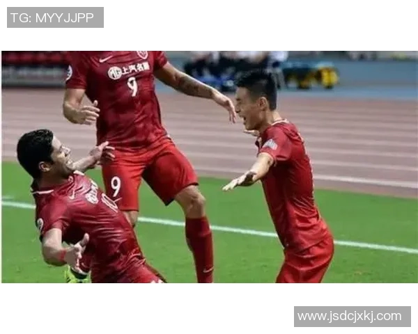 其姆奇与巴伦西亚的精彩对决揭示足球战术与团队合作的魅力