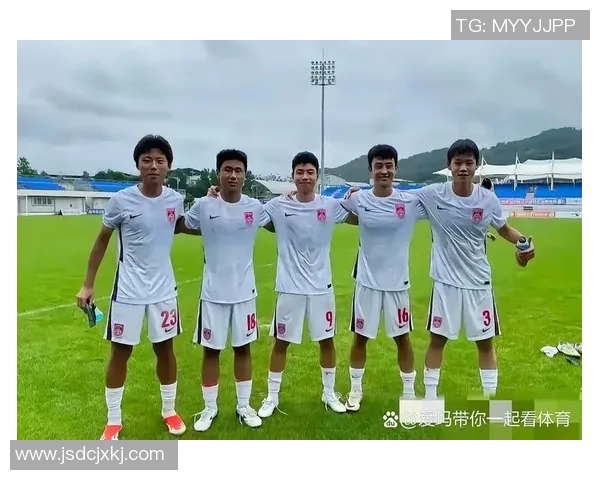 中国队在世预赛对阵韩国队的精彩较量与赛后分析