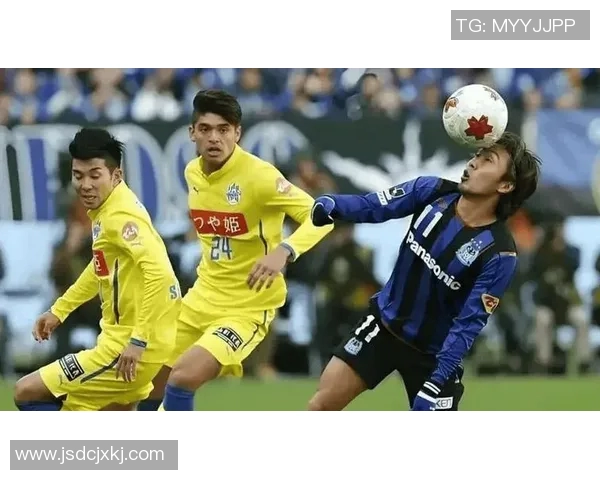 广岛三箭对阵神户的精彩直播全程回顾与赛后分析 广岛三箭对阵神户的精彩直播全程回顾与赛后分析