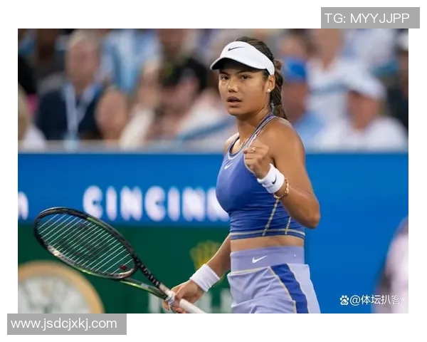 弗拉霍维奇:从新星崛起到足球巨星的华丽转身与未来展望 弗拉霍维奇:从新星崛起到足球巨星的华丽转身与未来展望